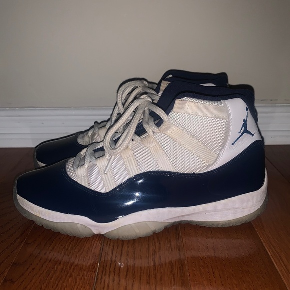 Jordan 11 'Win Like 82' - Picture 2 of 9